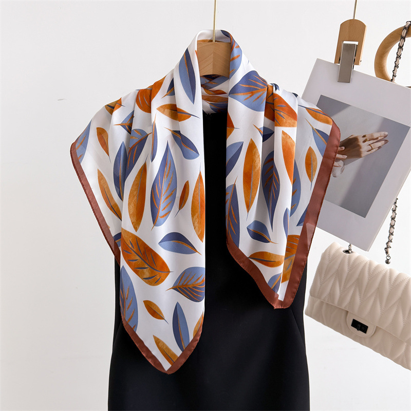 Luxury Brand Print 70cm Square - Luxury Bags Expensive reseña y precio